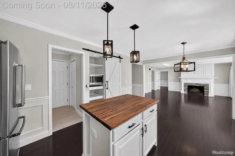 1727 Hillcrest Drive Rochester Hills City, MI 48306