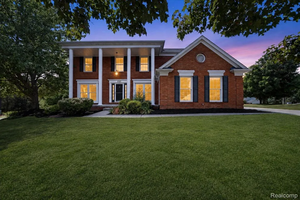 1727 Hillcrest Drive Rochester Hills City, MI 48306