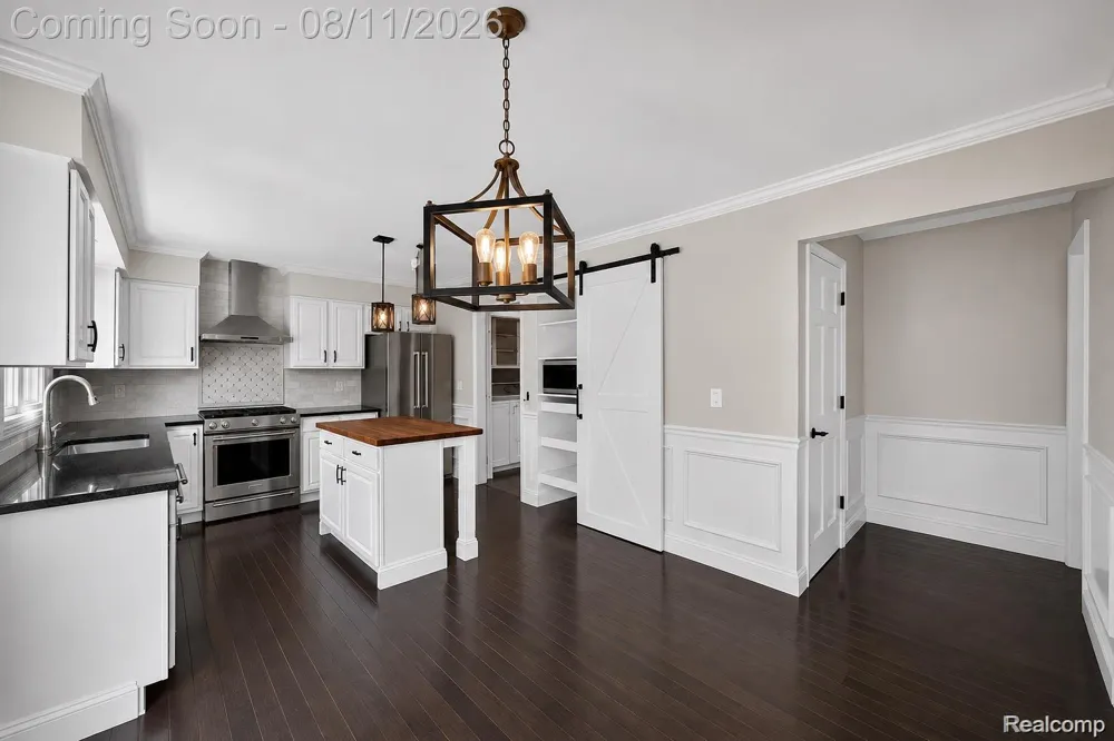 1727 Hillcrest Drive Rochester Hills City, MI 48306