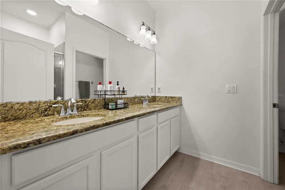 7668 FAIRGROVE AVENUE Windermere, FL 34786