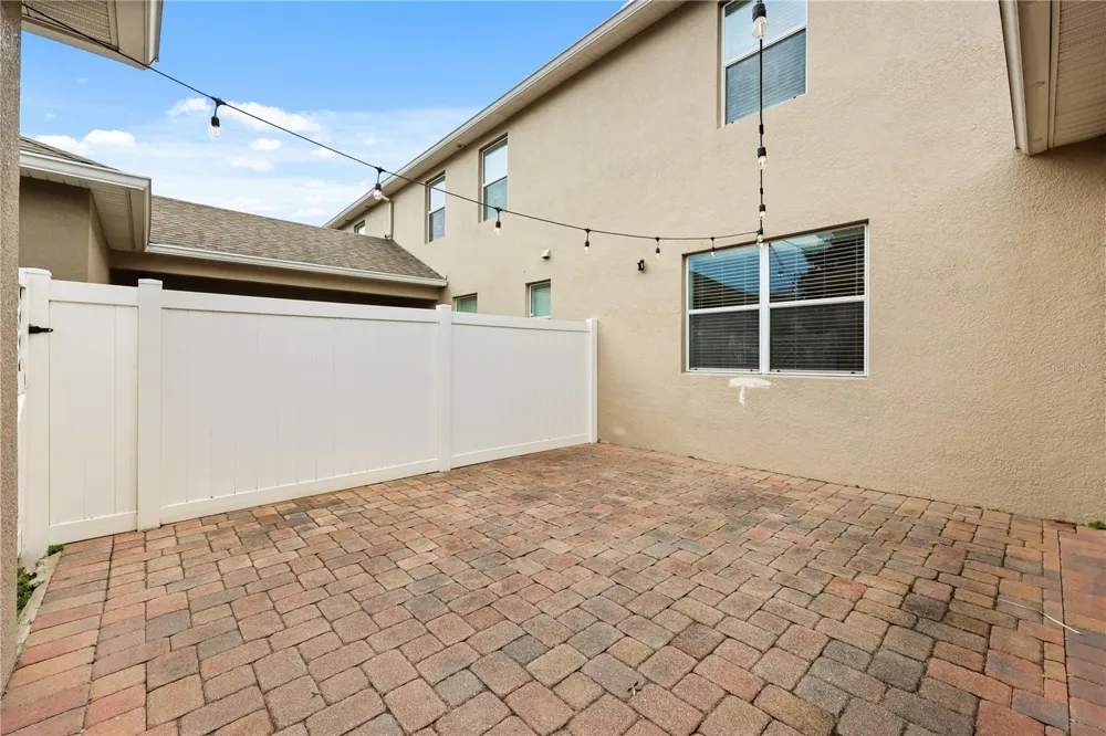 7668 FAIRGROVE AVENUE Windermere, FL 34786