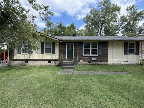 124 Laurel Ln