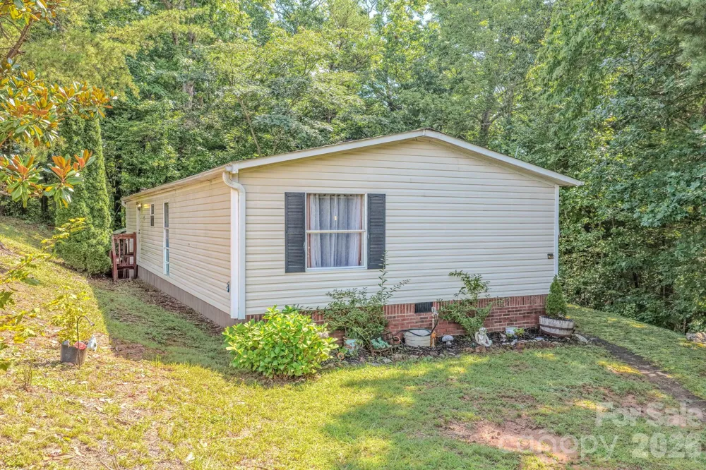 97 Misty Ridge Lane Leicester, NC 28748