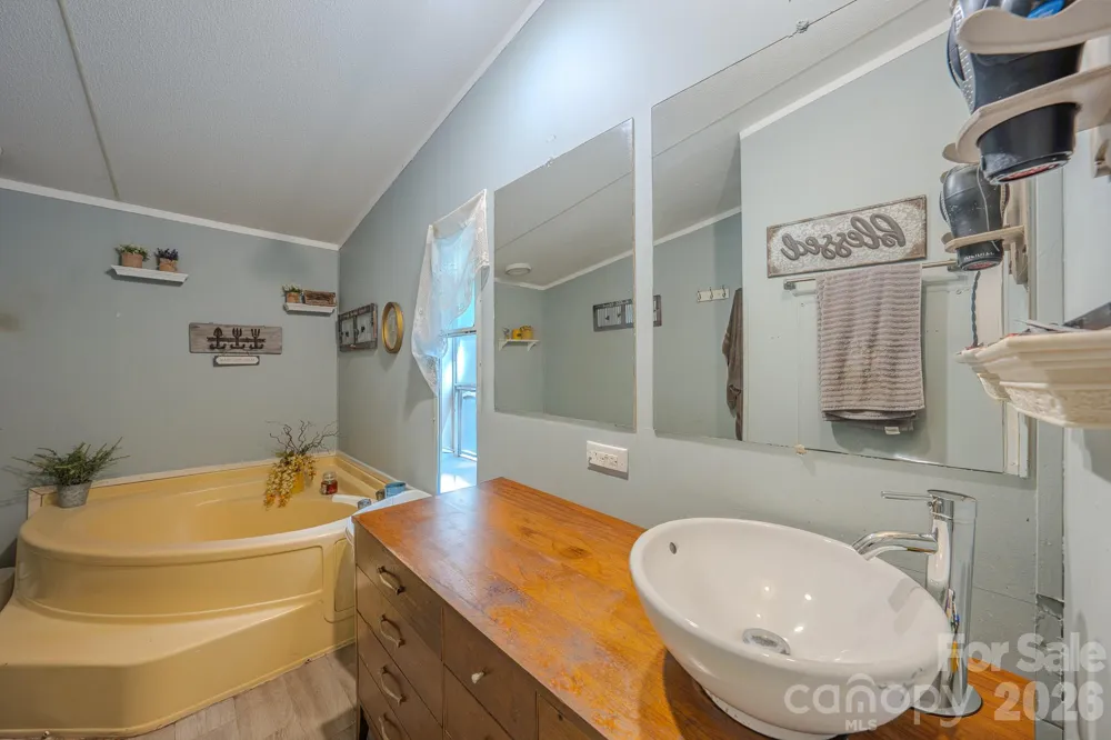 97 Misty Ridge Lane Leicester, NC 28748