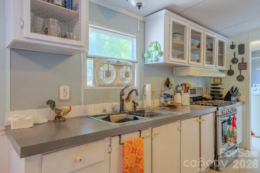 97 Misty Ridge Lane Leicester, NC 28748
