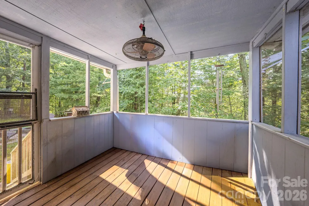 97 Misty Ridge Lane Leicester, NC 28748