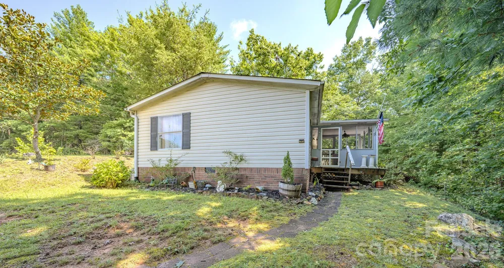 97 Misty Ridge Lane Leicester, NC 28748