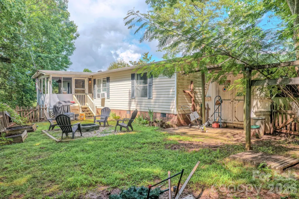 97 Misty Ridge Lane Leicester, NC 28748