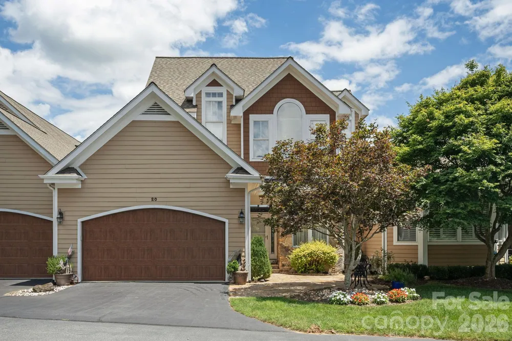 20 Mission Hills Court Mills River, NC 28759