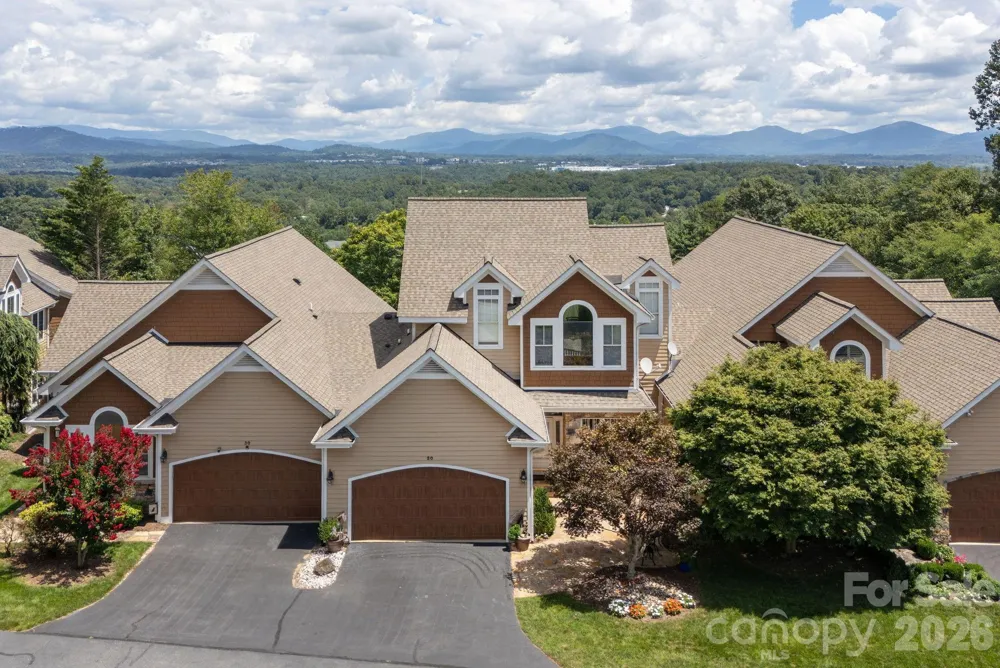 20 Mission Hills Court Mills River, NC 28759