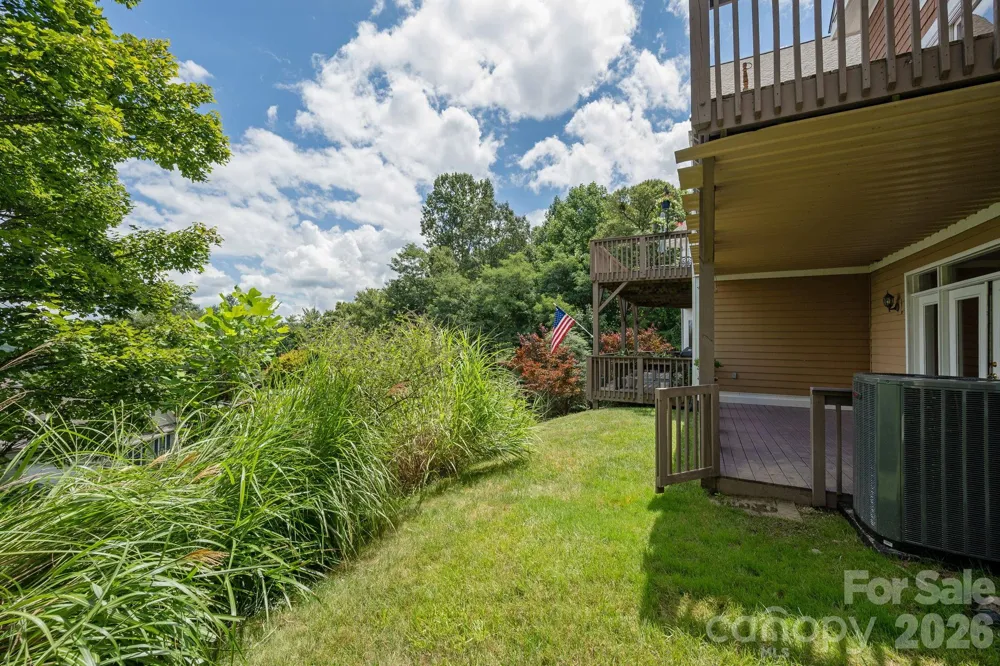 20 Mission Hills Court Mills River, NC 28759
