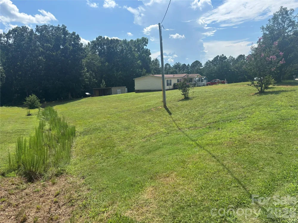 3557 Gladden Drive Lincolnton, NC 28092