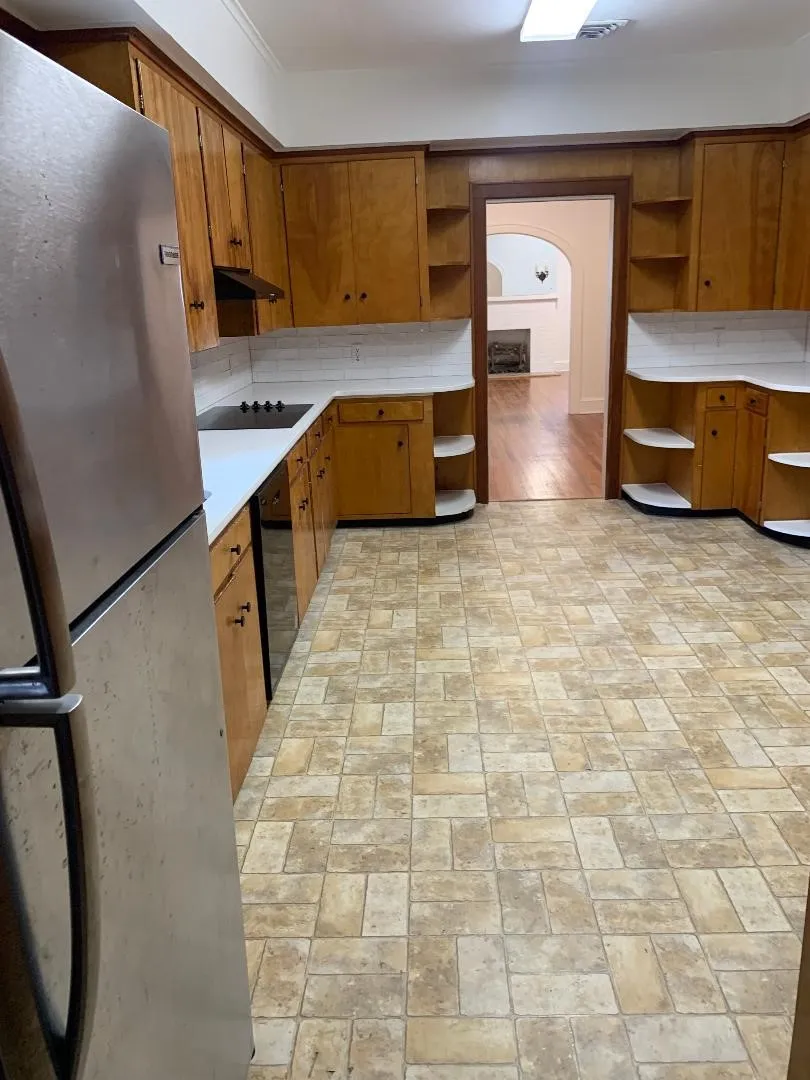 637 Linden Shreveport, LA 71104