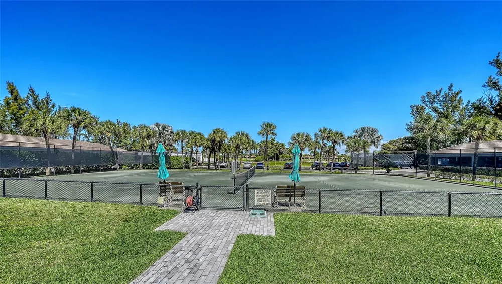 2425 GULF OF MEXICO DRIVE #3A Longboat Key, FL 34228