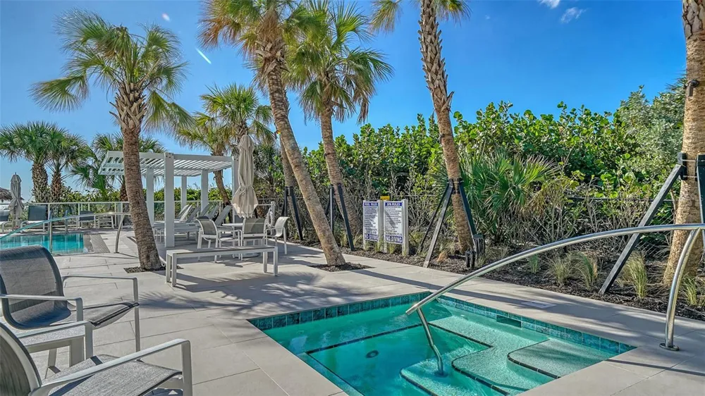 2425 GULF OF MEXICO DRIVE #3A Longboat Key, FL 34228
