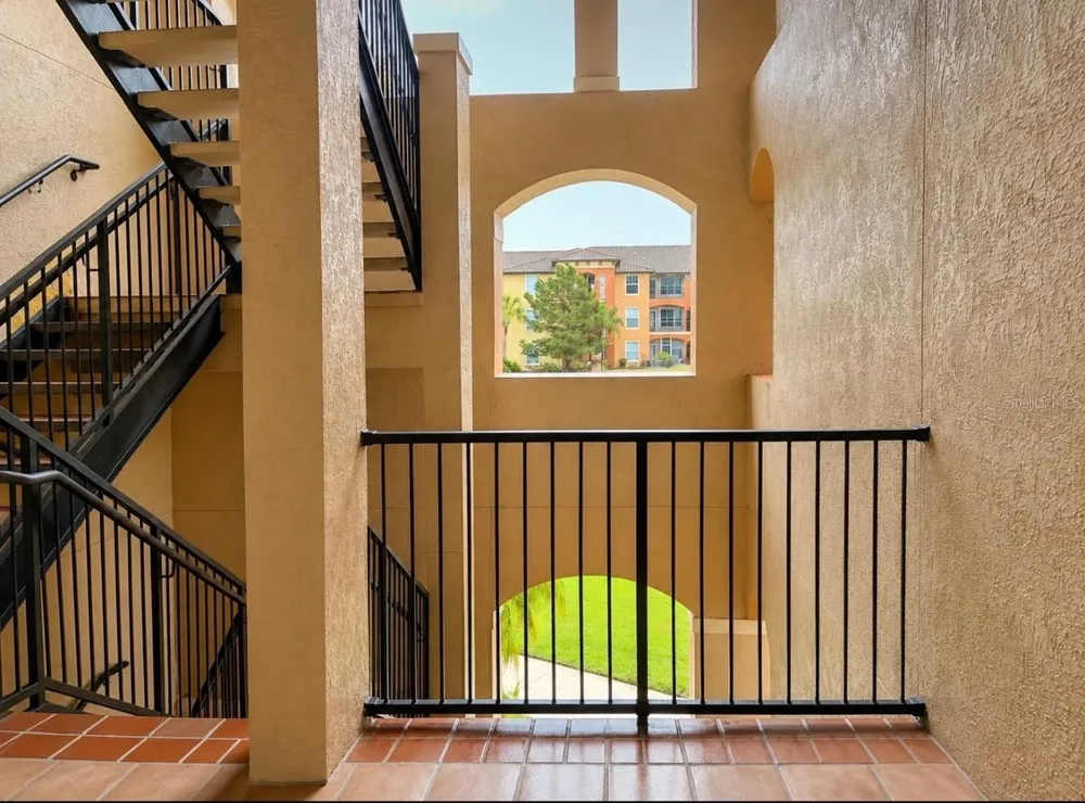 5572 METROWEST BLVD #203 Orlando, FL 32811