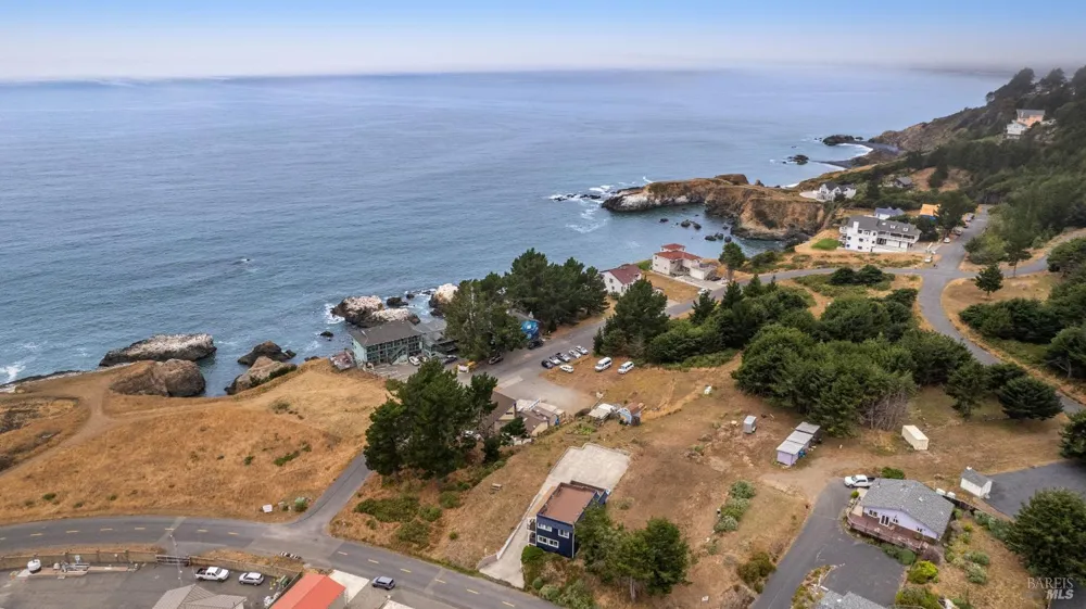 240 Wave Drive Shelter Cove, CA 95589