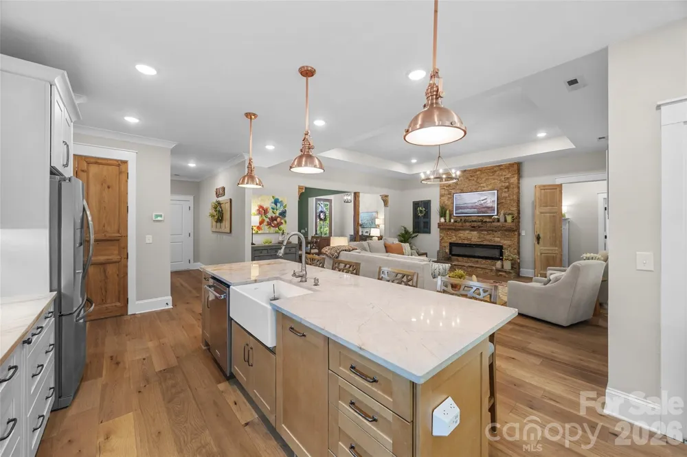 662 Sandbar Point Lake Wylie, SC 29710