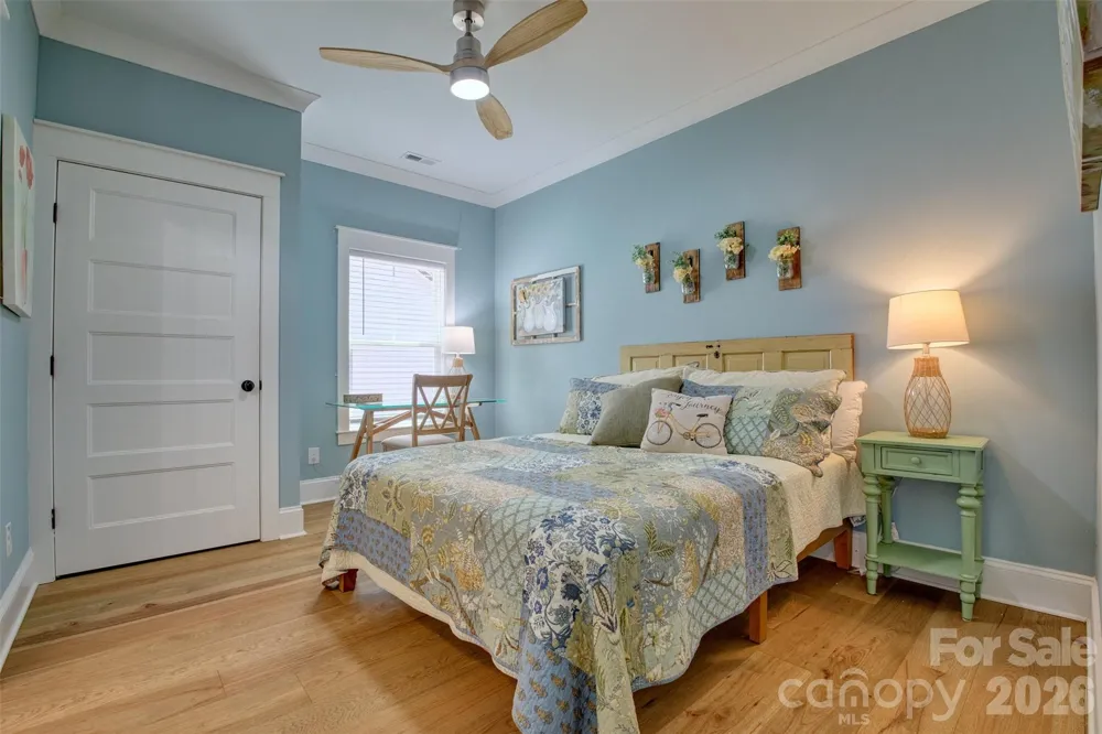 662 Sandbar Point Lake Wylie, SC 29710