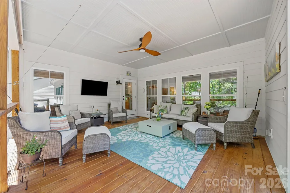 662 Sandbar Point Lake Wylie, SC 29710