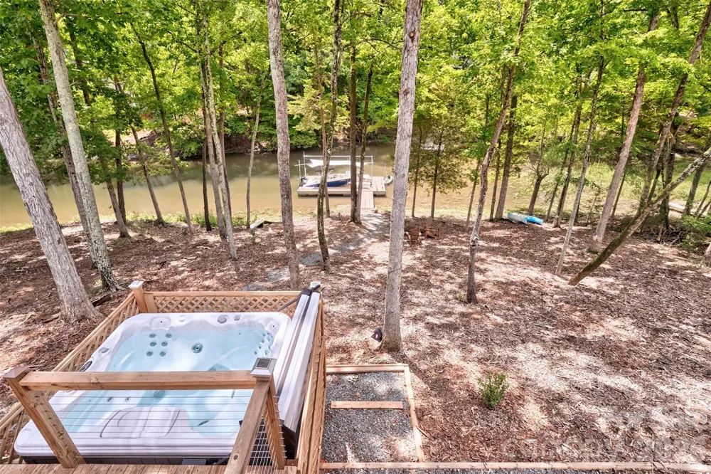 662 Sandbar Point Lake Wylie, SC 29710