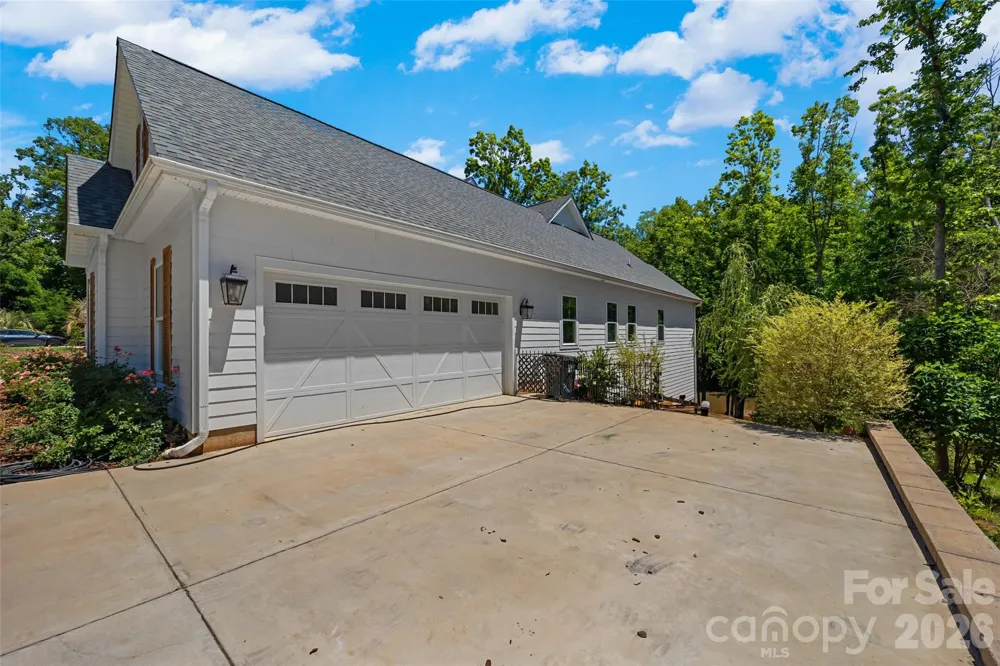 662 Sandbar Point Lake Wylie, SC 29710