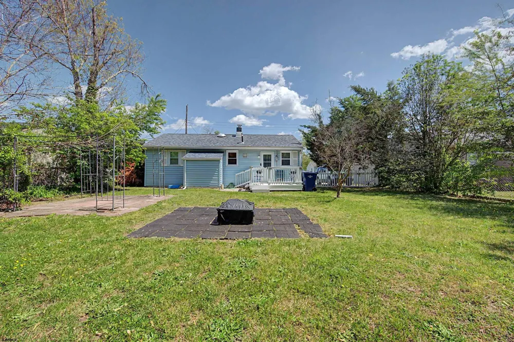 6305 Palmer Ave Mays Landing, NJ 08330