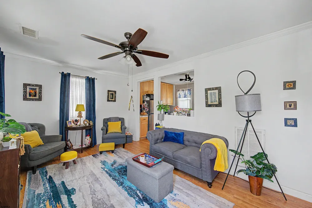 6305 Palmer Ave Mays Landing, NJ 08330