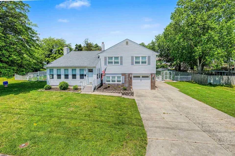 202 Helena Dr