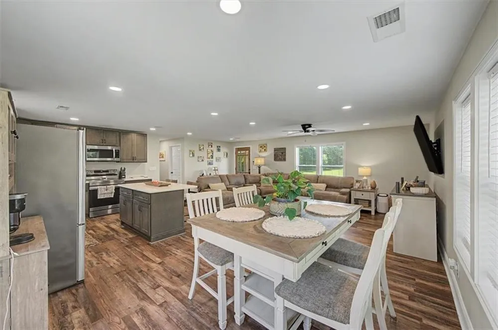 1895 County Road 78 Centre, AL 35960