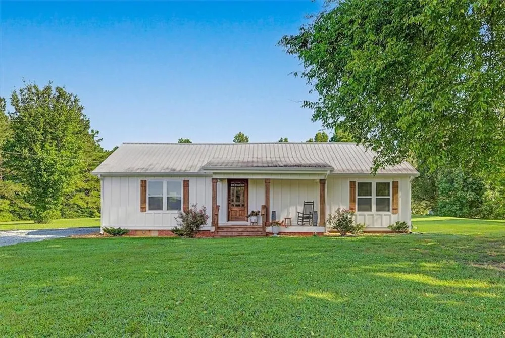 1895 County Road 78 Centre, AL 35960