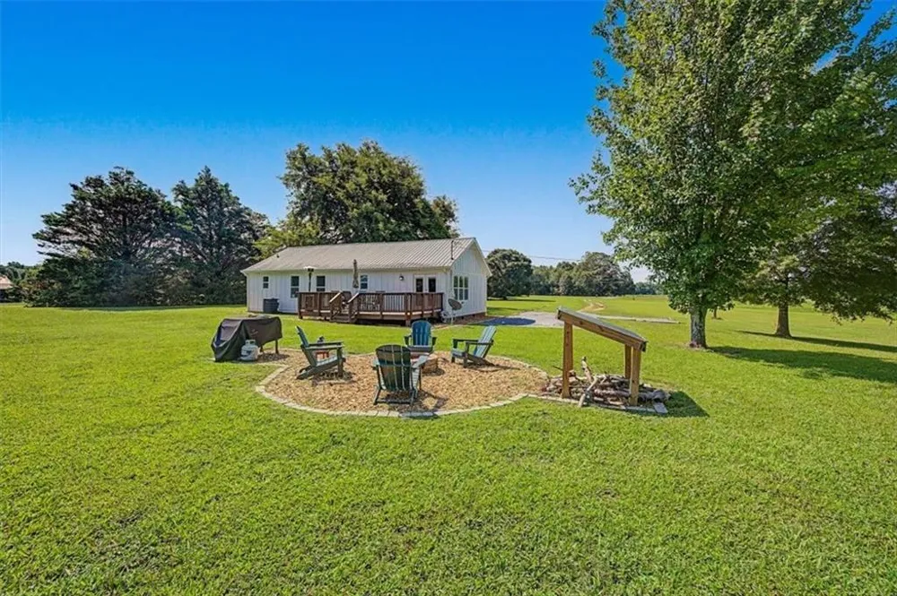 1895 County Road 78 Centre, AL 35960