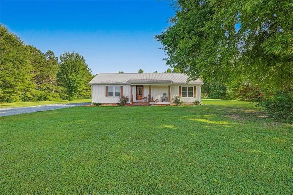1895 County Road 78 Centre, AL 35960