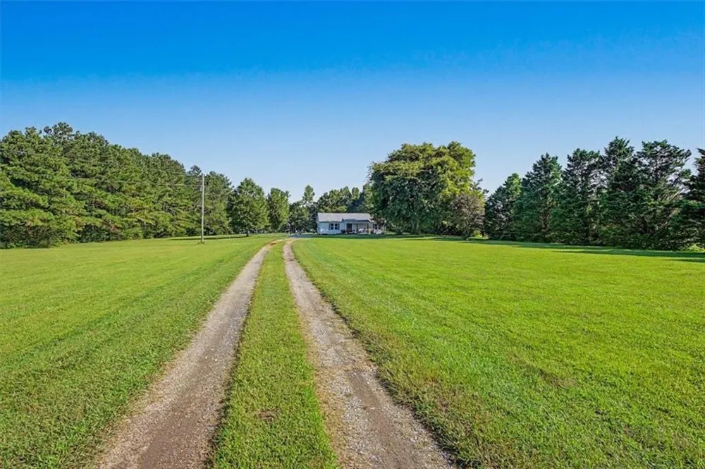 1895 County Road 78 Centre, AL 35960