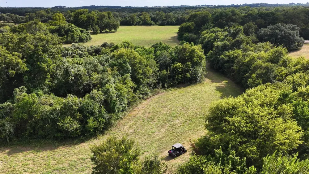 4410 Clay Creek Road Brenham, TX 77833