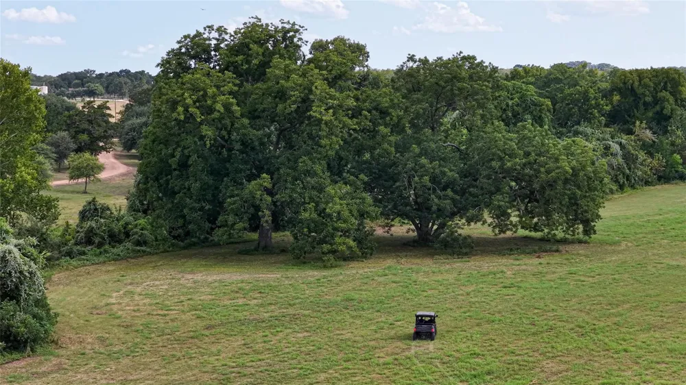 4410 Clay Creek Road Brenham, TX 77833