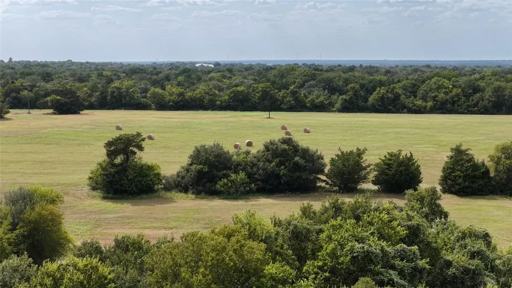 4410 Clay Creek Road Brenham, TX 77833