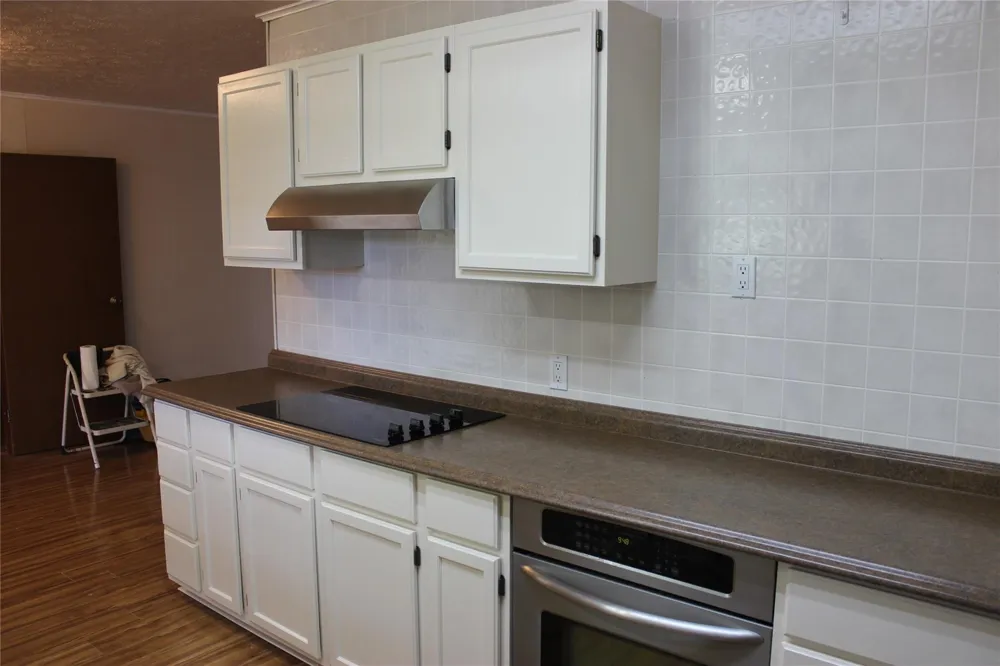 300 E Austin Avenue Palacios, TX 77465