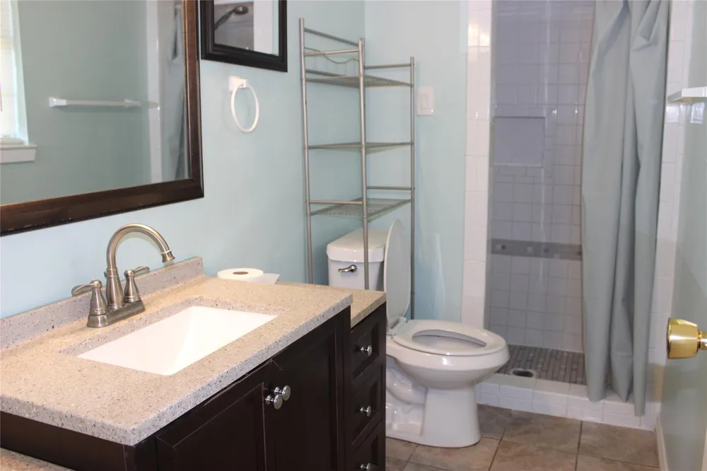 300 E Austin Avenue Palacios, TX 77465