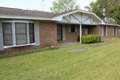 300 E Austin Avenue Palacios, TX 77465