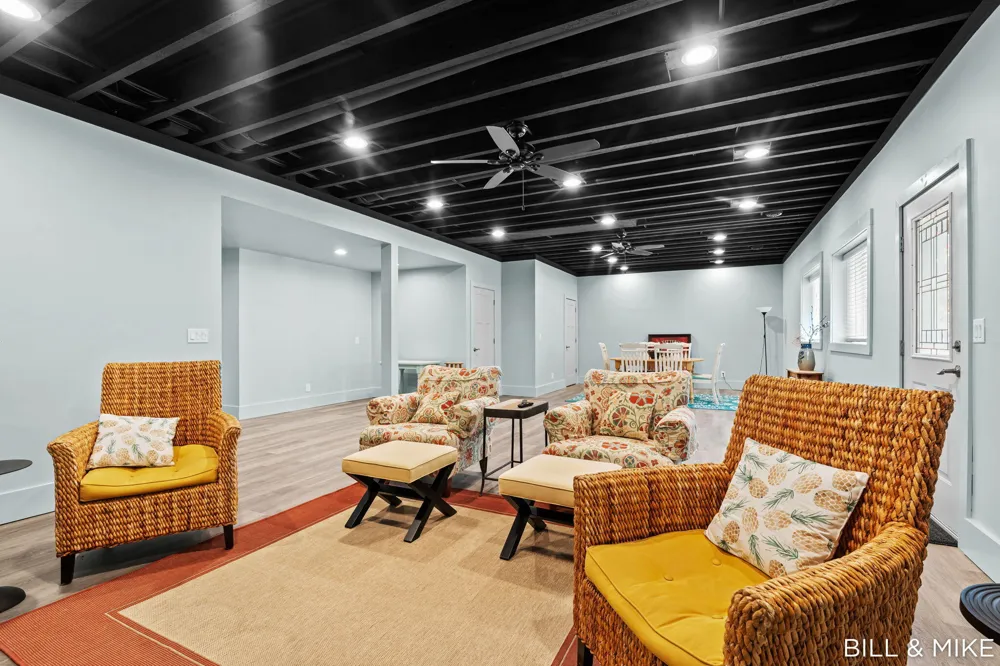 6540 Old Singapore Trail Saugatuck, MI 49453