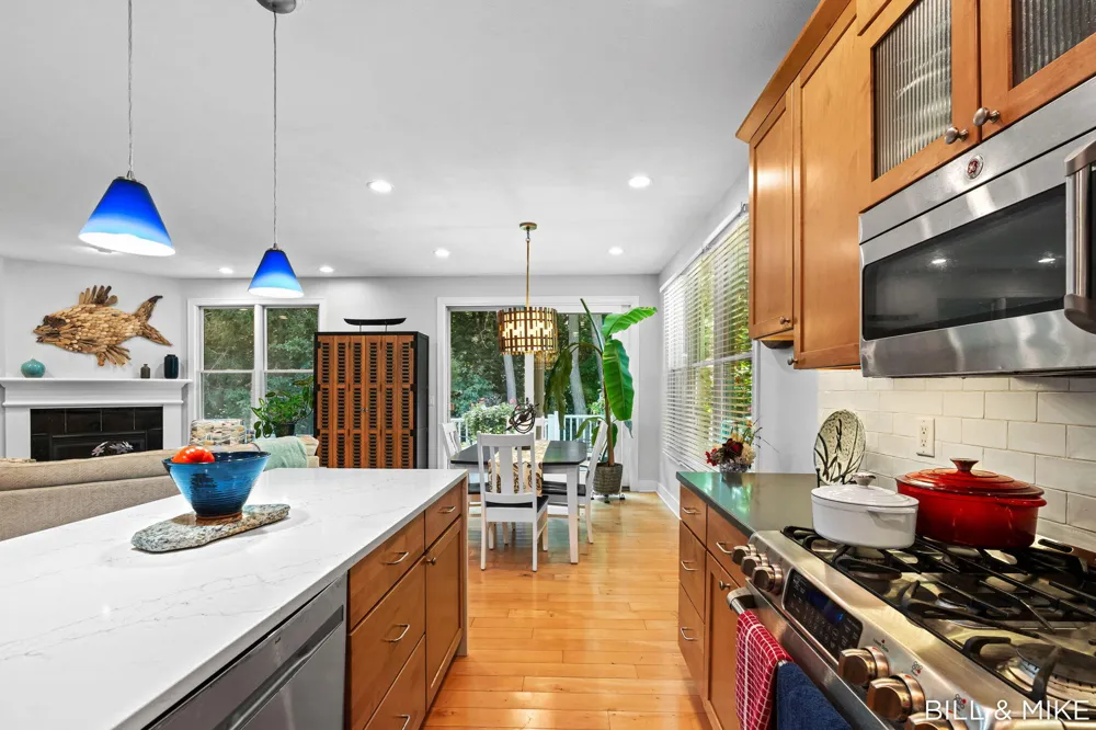 6540 Old Singapore Trail Saugatuck, MI 49453