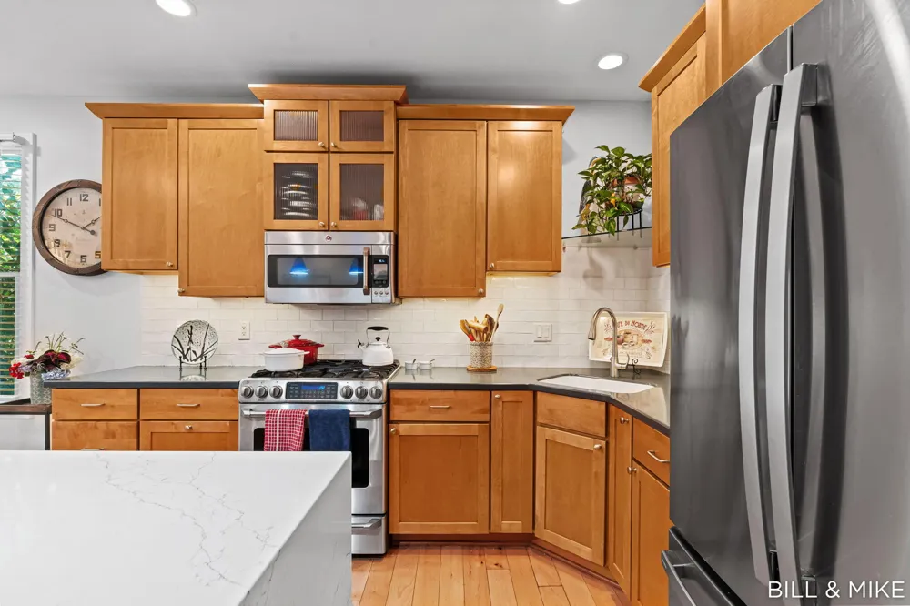 6540 Old Singapore Trail Saugatuck, MI 49453