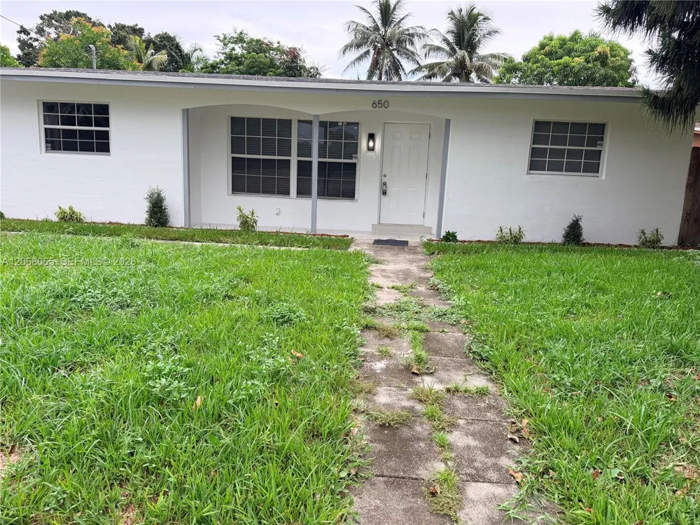 650 SW 55th Ave Margate, FL 33068
