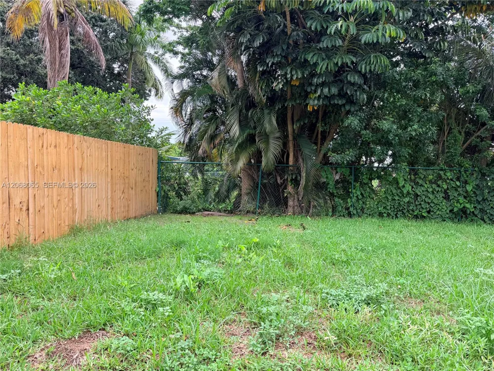 650 SW 55th Ave Margate, FL 33068