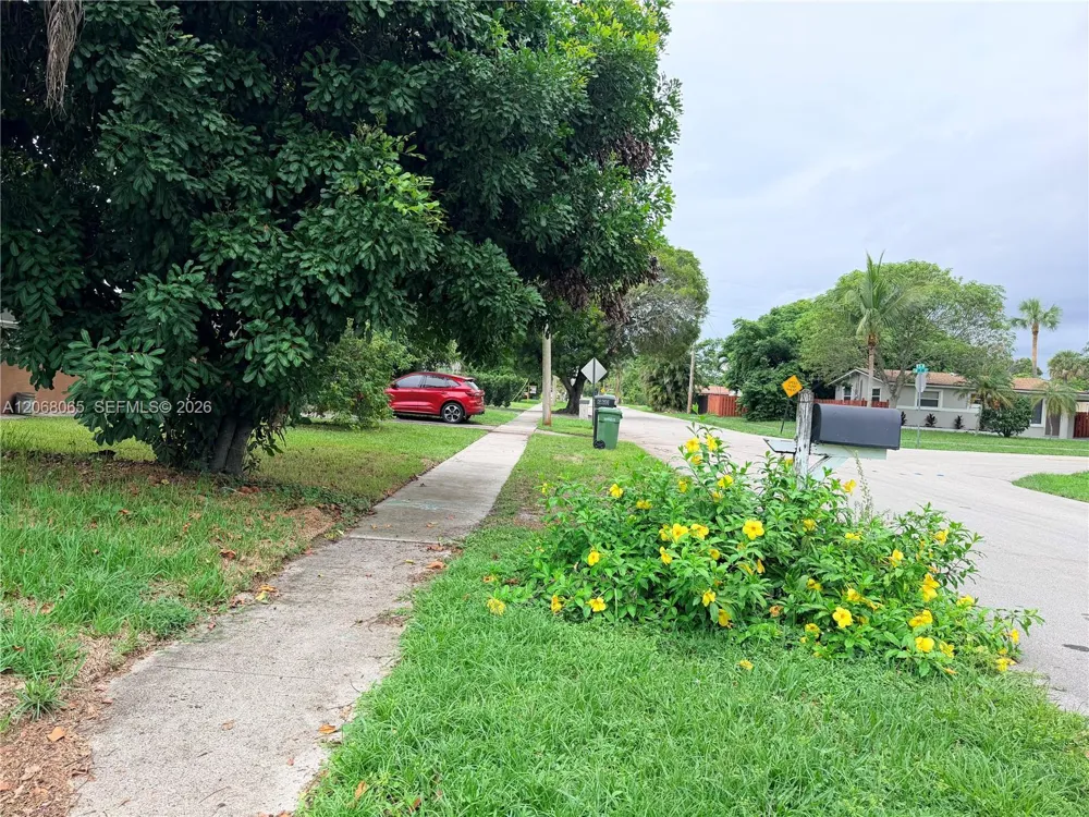 650 SW 55th Ave Margate, FL 33068
