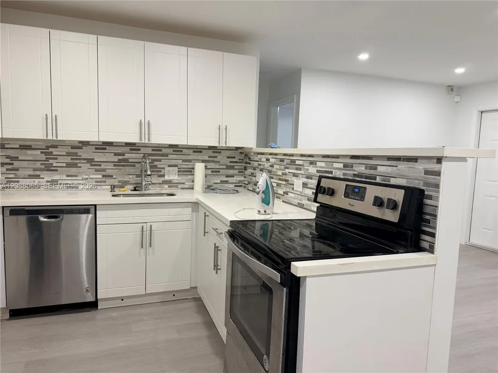 650 SW 55th Ave Margate, FL 33068
