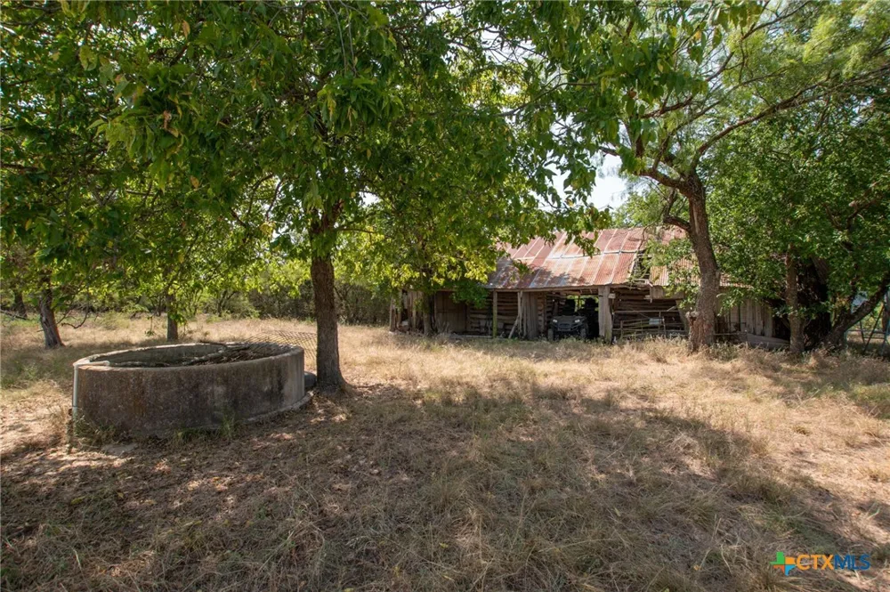 1115 County Road 2732 Lometa, TX 76853