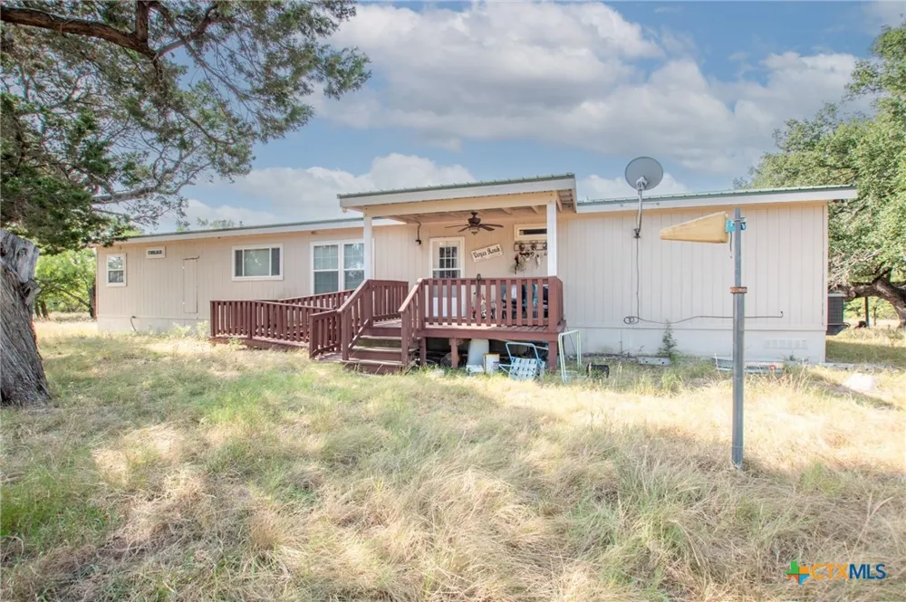1115 County Road 2732 Lometa, TX 76853