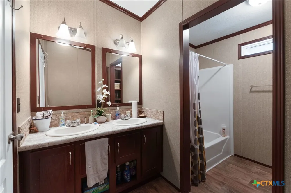 1115 County Road 2732 Lometa, TX 76853